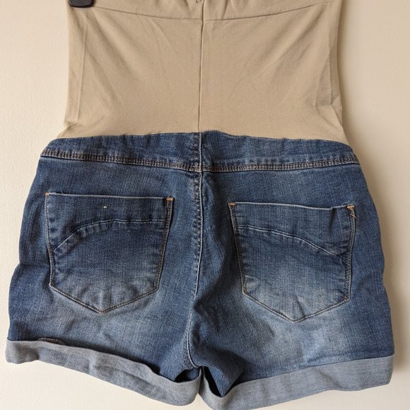Maternity Shorts - Picture 3 of 3